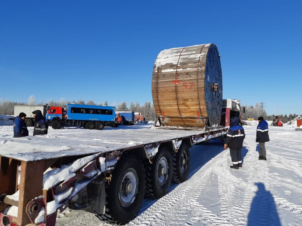 перевозка_негабаритного_груза_катушки_гнкт перевозка_негабаритного_груза_катушки_гнкт